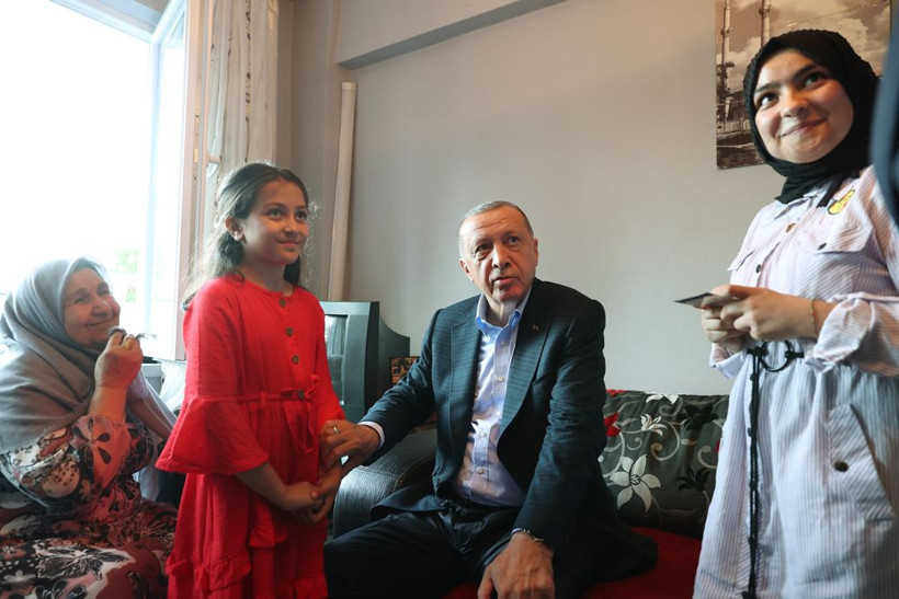 Cumhurbaşkanı Erdoğan, Ordu'da çay davetinde bulunan aileyi ziyaret etti - Resim: 4