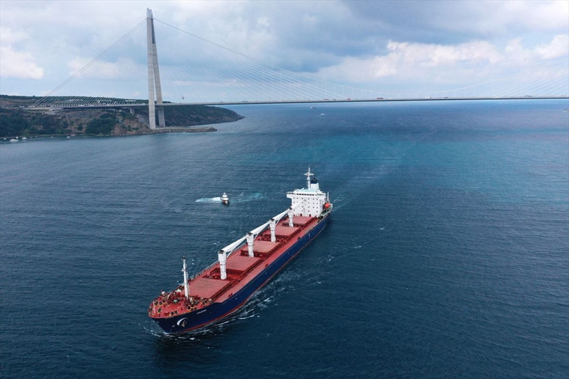 'Razoni' ve Yavuz Sultan Selim Köprüsü bir arada; tahıl gemisi İstanbul Boğazı'ndan geçti - Resim: 2