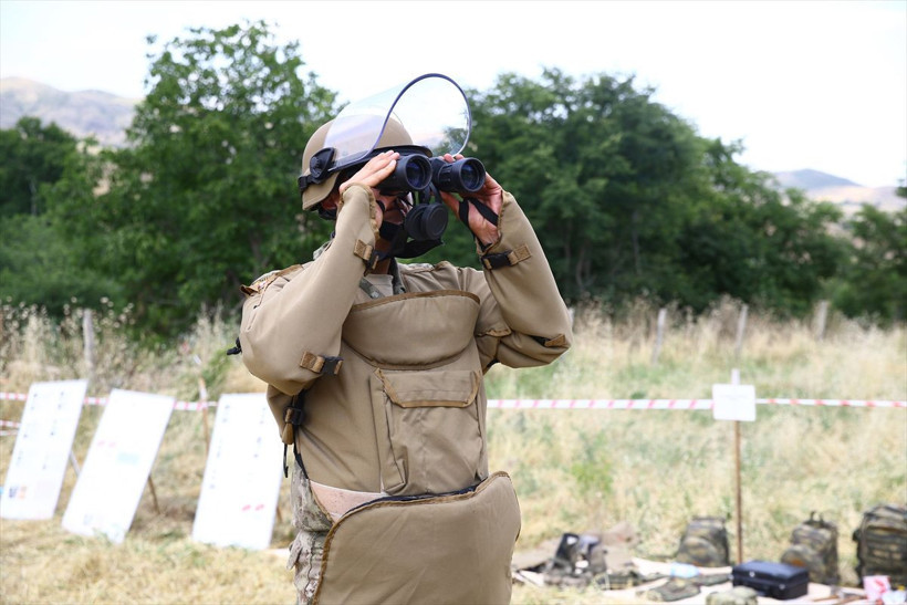 TSK'dan zorlu mayın temizliği ÖMAT timi Azerbaycan'da - Resim: 3