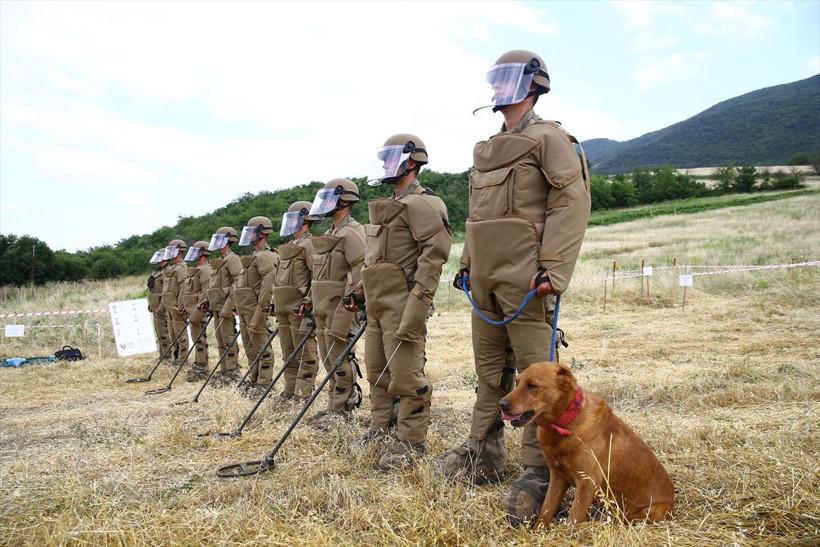TSK'dan zorlu mayın temizliği ÖMAT timi Azerbaycan'da - Resim: 2