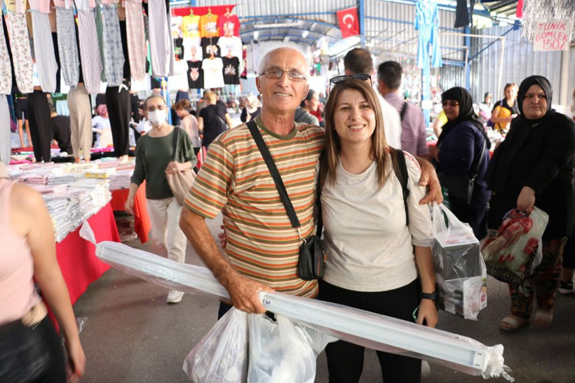 Bulgarlar Edirne'ye akın etti! İğneden ipliğe poşet poşet aldılar - Resim: 4