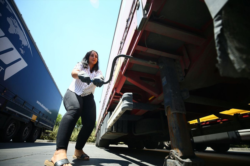 Kocasından ayrılan kadın tır şoförü oldu 'Yolların Sultanı' diyorlar - Resim: 4
