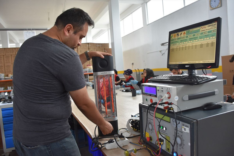 Kadınlar çırılçıplak soyundu! Alman başbakan güldü... Türkiye'ye sipariş yağıyor: 2 katına çıktı - Resim: 4