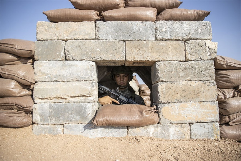 Mehmetçik eli tetikte bekliyor çarpıcı fotoğraflar! Barış Pınarı bölgesi görüntülendi - Resim: 3