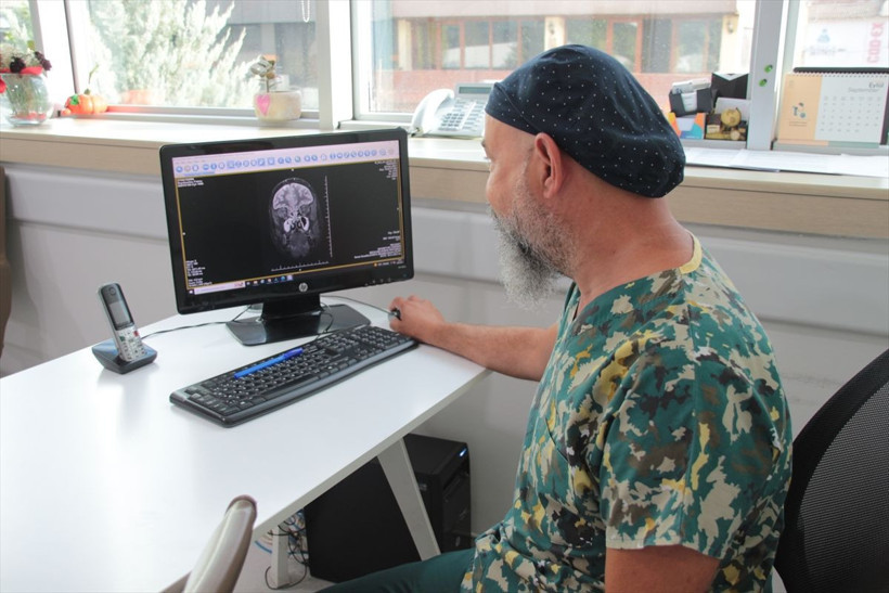 Hapşırma şikayeti olan iki hastanın burunlarından çıktı! Şoke etti - Resim: 3