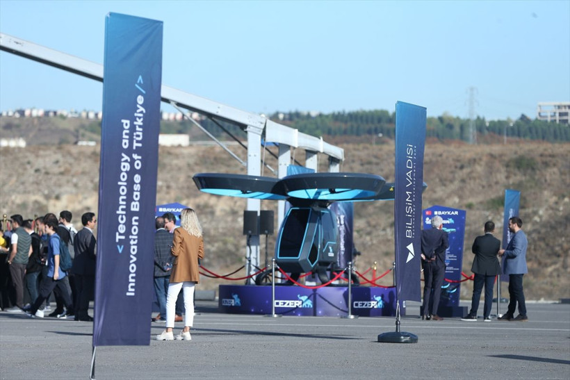 Uçan arabalar Kocaeli semalarında görüldü 23 Nisan'da Türkiye'de bir ilk olacak - Resim: 1