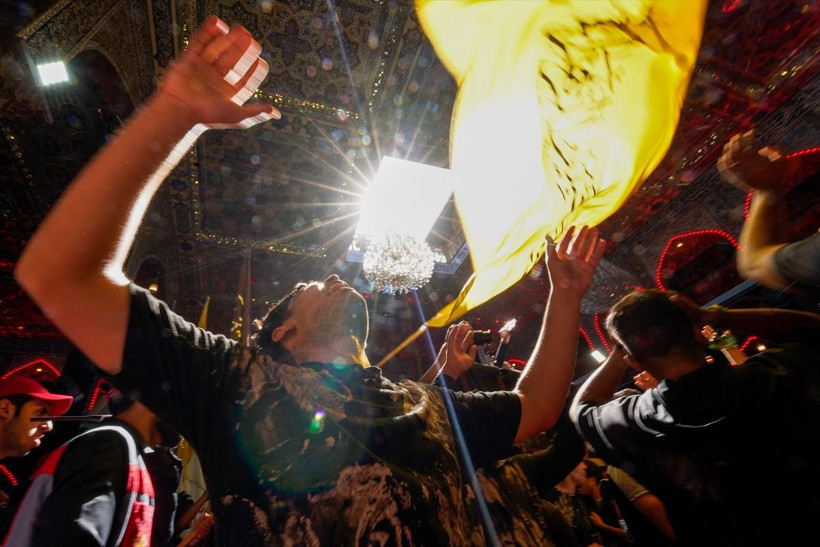 Yüzbinler Hz. Hüseyin için ağladı! 'Erbain'de Kerbela şehitleri için mersiye ve ağıtlar göklere yükseldi - Resim: 4