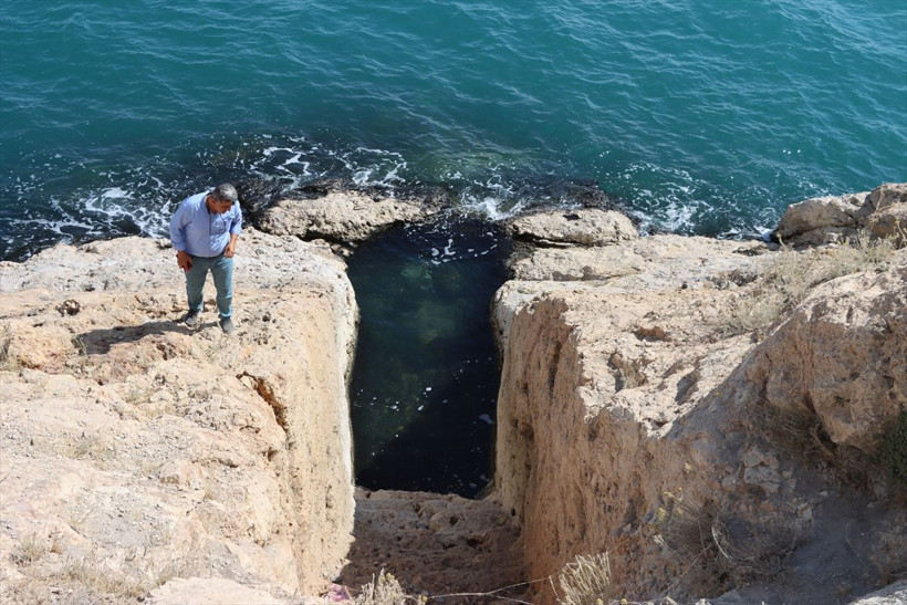 Van Gölü'nde sular çekildi kayaya oyulan Urartu Limanı ortaya çıktı! İlk defa görüldü - Resim: 1