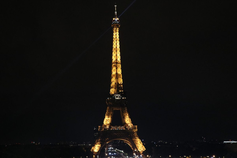Eyfel Kulesi enerji tasarrufu için erken karartıldı - Resim: 1