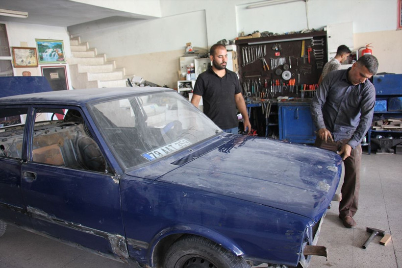 Gündüz sanayide kaportacı akşam sahnede solist - Resim: 4