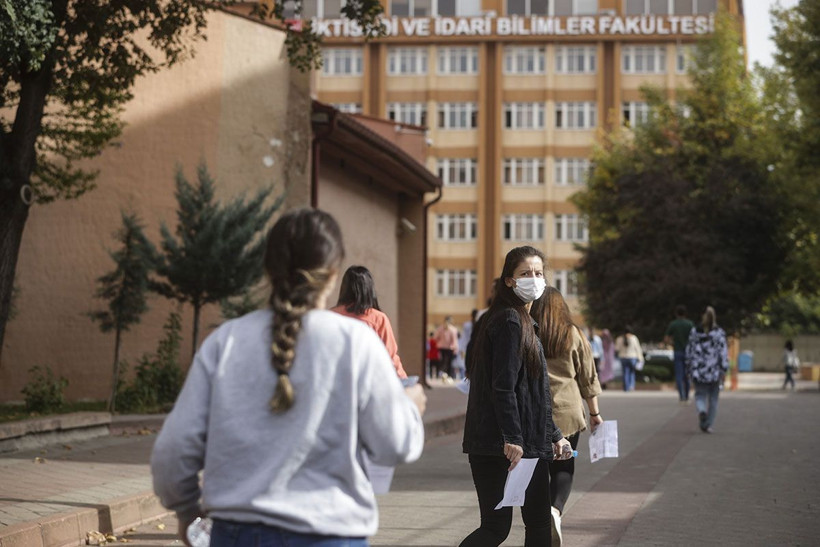 2022-KPSS Öğretmenlik Alan Bilgisi Testi sınavı başladı! Bildik manzaralar... - Resim: 4