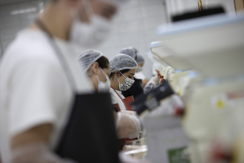 Yurt dışından getirip fabrika kurdu Antalya'da yok satıyor! Genç yaşta 22 kişiyi istihdam etti - Resim: 3