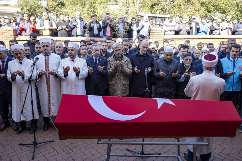 Bartın'da maden işçisine veda! Babasına son kez dokundu kahreden detay meğer... - Resim: 4