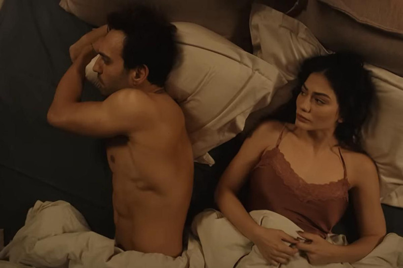 Seren Serengil, Demet Özdemir'i unutamıyor: Ateşli sevişme sahneleri dudağında uçuk çıkartmış! - Resim: 4