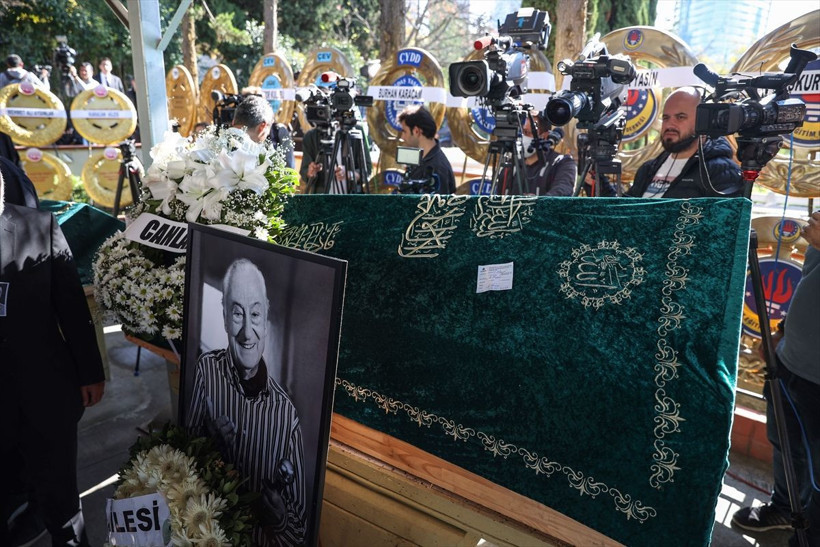 Halit Kıvanç'ın oğlundan Orhan Gencebay'a cenaze tepkisi! "Önde saf tutup gözüktüler, gittiler" - Resim: 3