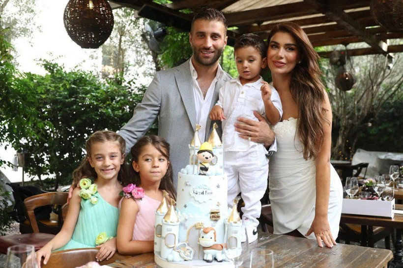 Cadılar Bayramı'nı kutlayan Ebru Şancı kızlarına ruj sürdü tepkiler çığ gibi! - Resim: 1