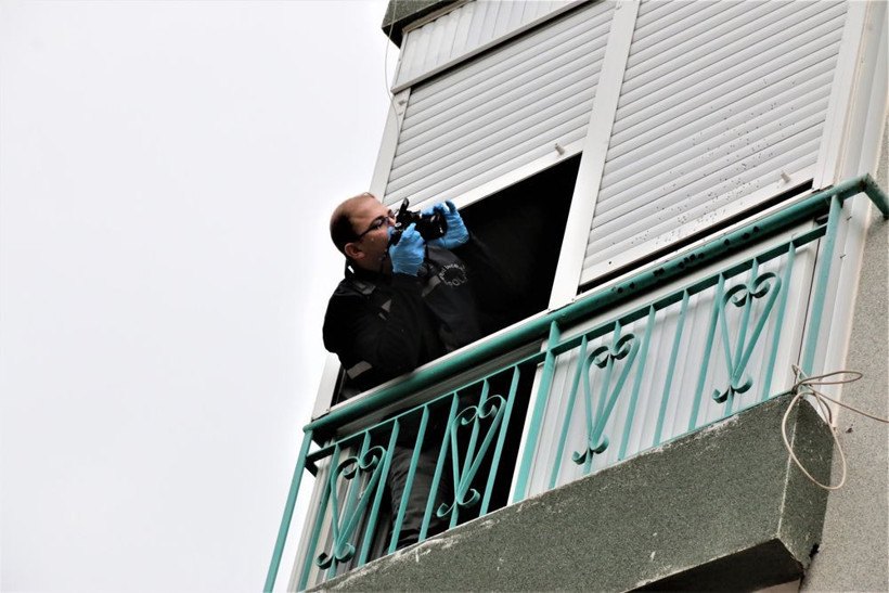 Antalya'da yıkamak için balkona çıkan kadın gördüğü manzara karşısında dehşete kapıldı - Resim: 2