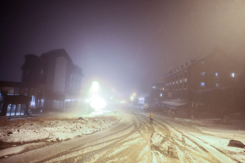 Meteoroloji uyarmıştı beklenen kar başladı! Duyan oraya koştu - Resim: 1