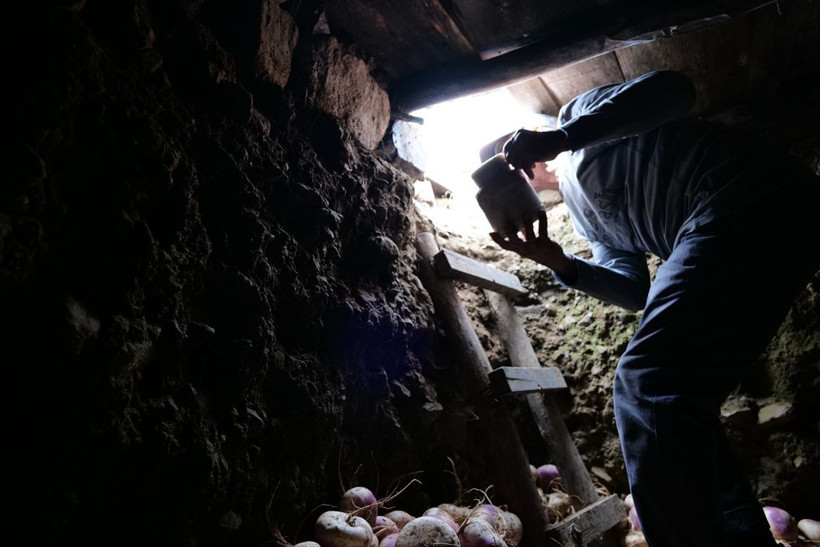 Erzincan'da evin bahçesine tünel kazdı elektrikten tasarruf etti - Resim: 3