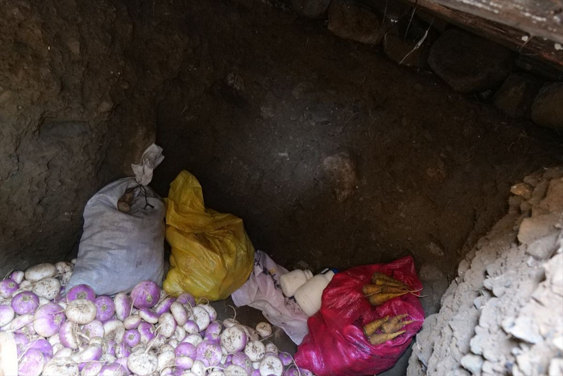 Erzincan'da evin bahçesine tünel kazdı elektrikten tasarruf etti - Resim: 4