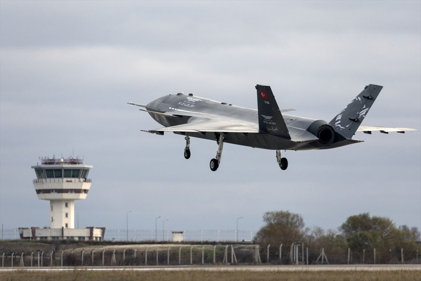 Türkiye'nin ilk insansız savaş uçağı ABD basınında gündem oldu hesaba katılması gereken güç - Resim: 1