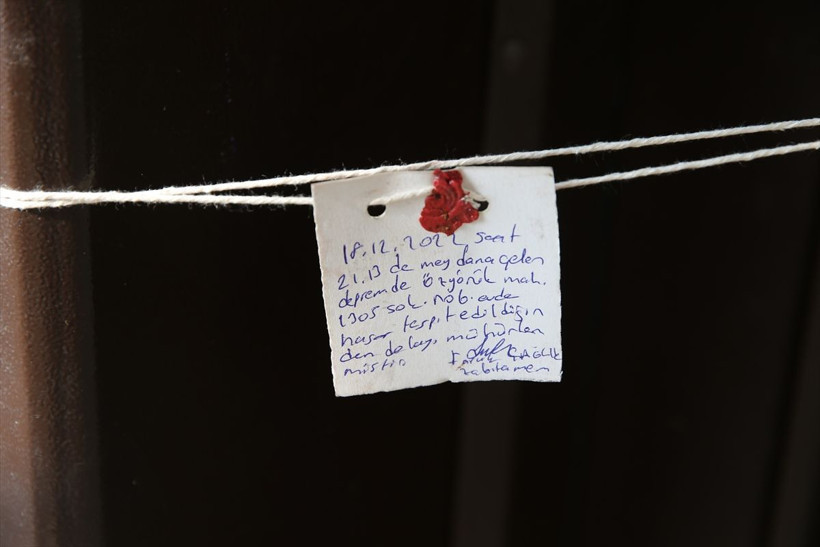 Hatay'da deprem oldu! Korkutan görüntü evler çatladı hepsi mühürlendi - Resim: 2