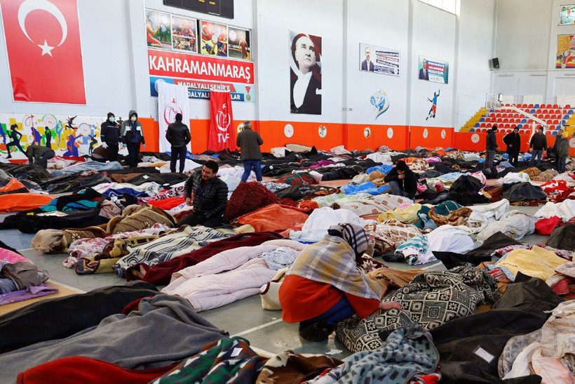 Cenazeler sokaklara taştı! AFAD: 24 saatte kimliği belli olmayan cenaze gömülecek - Resim: 3