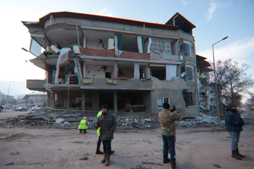 Deprem yıkıp geçti! Elbistan'a bakın havadan görüntülendi - Resim: 1