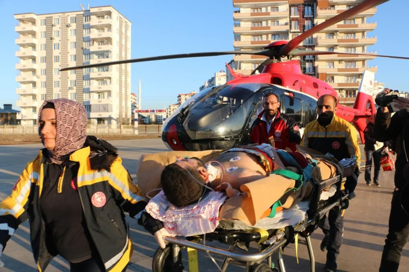 198 saat sonra kurtarılmıştı, Diyarbakır’a helikopterle sevk edildi - Resim: 3