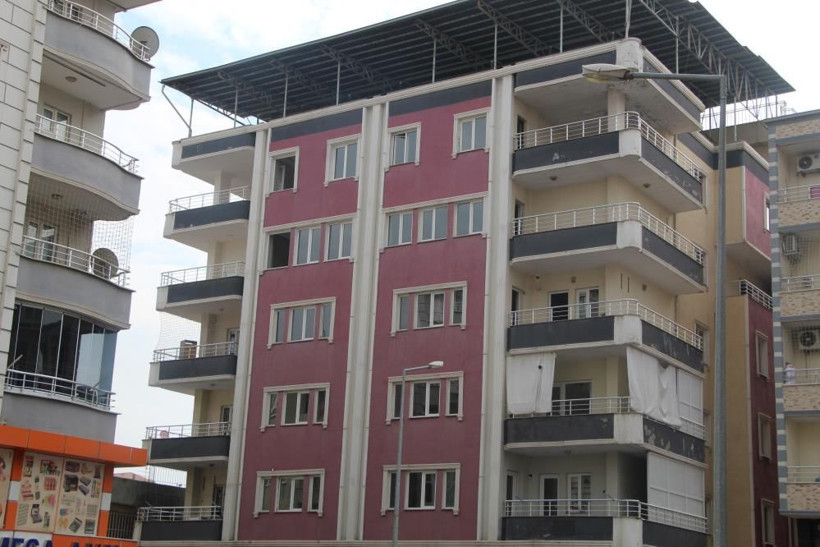 Deprem sonrası şoke eden olay! Patlayan kolonların tuğladan yapıldığı ortaya çıktı - Resim: 2