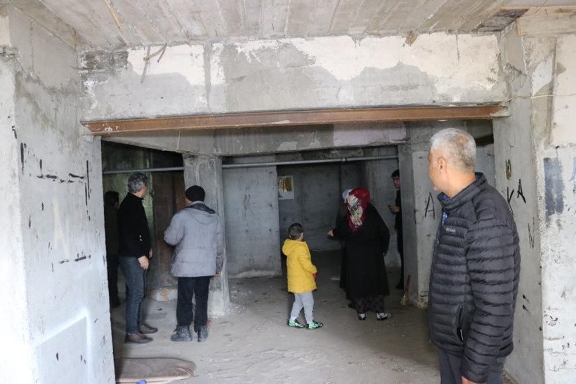 2011 yılında güçlendirme yapıldı! Şiddetli depreme rağmen ayakta kaldı - Resim: 4