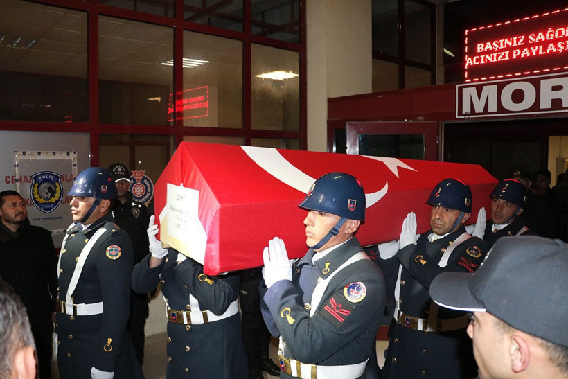 Deprem bölgesine gönüllü giden Albay Oğuzhan Adalıoğlu şehit oldu! Emekliliğini dondurup... - Resim: 4
