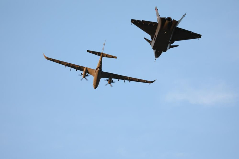 Selçuk Bayraktar duyurdu: Kızılelma uçuş testinde bir ilke daha imza attı! - Resim: 3