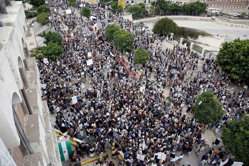 Yemen'de İsrail'in Gazze Şeridi'ne saldırısı protesto edildi - Resim: 4