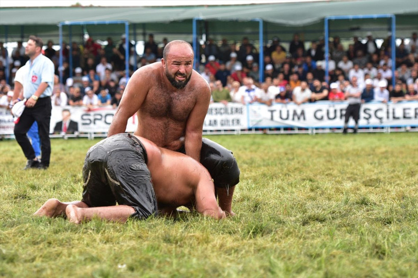 CW Enerji Türkiye Yağlı Güreş Ligi'nde çeyrek final heyecanı - Resim: 2