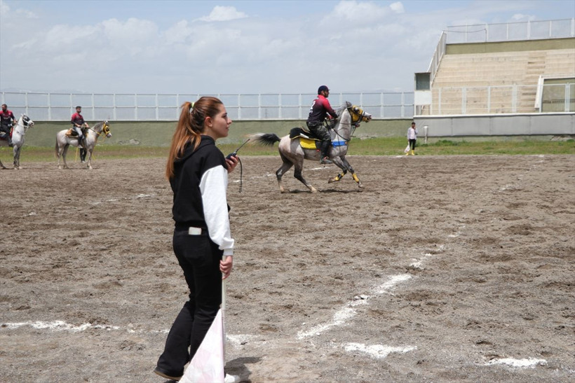 Erzurum'da ata sporu cirit heyecanı yaşandı! - Resim: 2