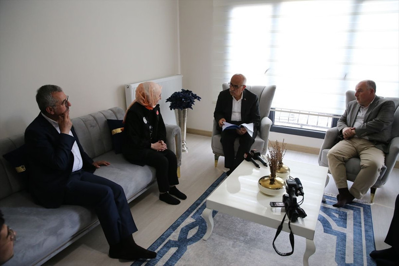 İşte deprem konutlarının örnek dairesi! Vahit Kirişçi gezdi, beğendi! - Resim: 2