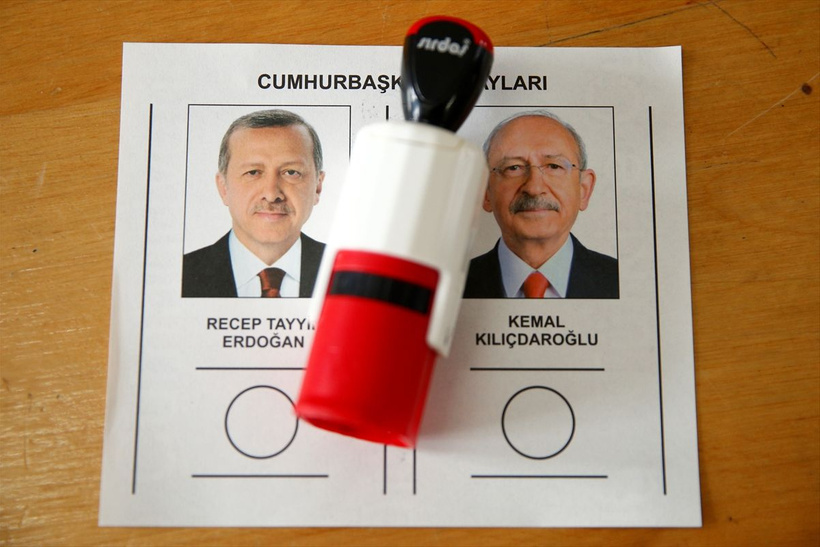 13. Cumhurbaşkanı seçimi ikinci tur oylaması başladı! Seçimden çok ilginç manzaralar - Resim: 2