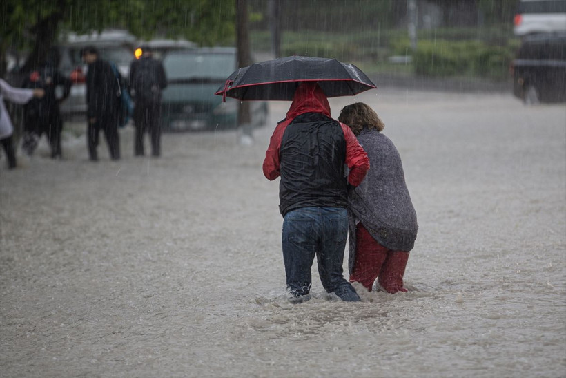 Dikkat çok kuvvetli olacak! Meteoroloji 20 şehri uyardı sağanak yağış bekleniyor! Ankara, Antalya, İzmir... - Resim: 2