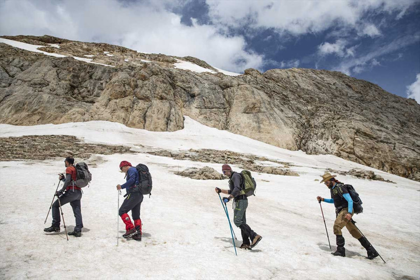Tunceli'nin zirvelerinde kar ve bahar bir arada - Resim: 3