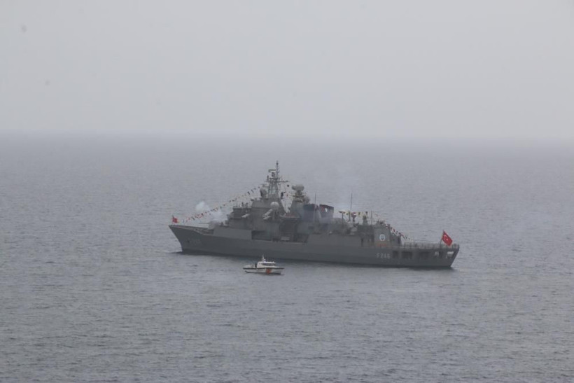 Erdoğan göreve başladı! Antalya'da 2 tane fırkateyn 101 pare top atışı gerçekleştirdi - Resim: 1