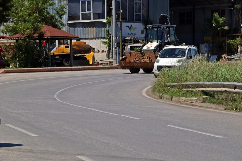 Antalya'da feci kaza! Kimse ne olduğunu anlayamadı: Akü değiştirirken bir anda yola savruldular! - Resim: 2