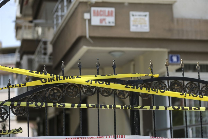 2 kişi öldü 10 kişi hastanelik oldu! Keçiören'deki o binaya özel kıyafetlerle girdiler - Resim: 2