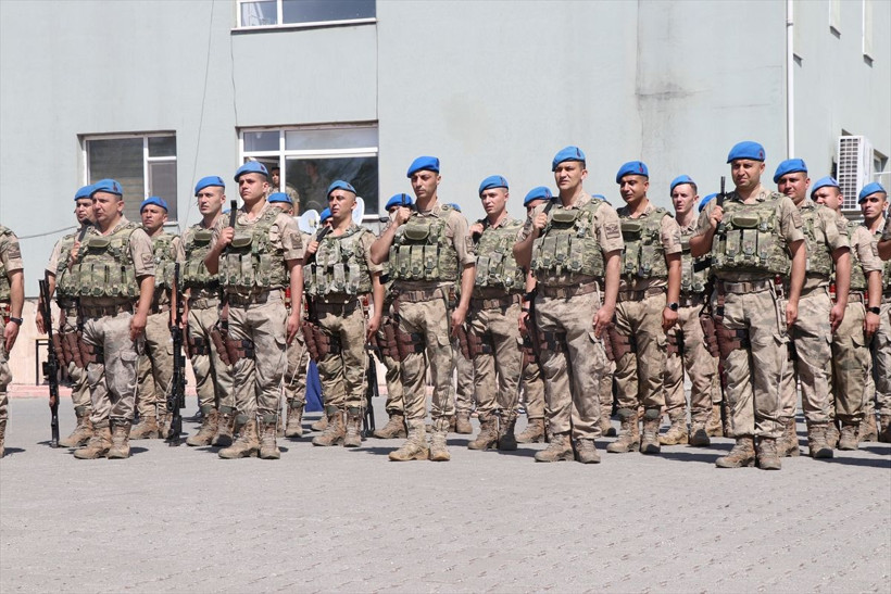 Elazığ'da komandolar dualarla Suriye'ye uğurlandı - Resim: 1