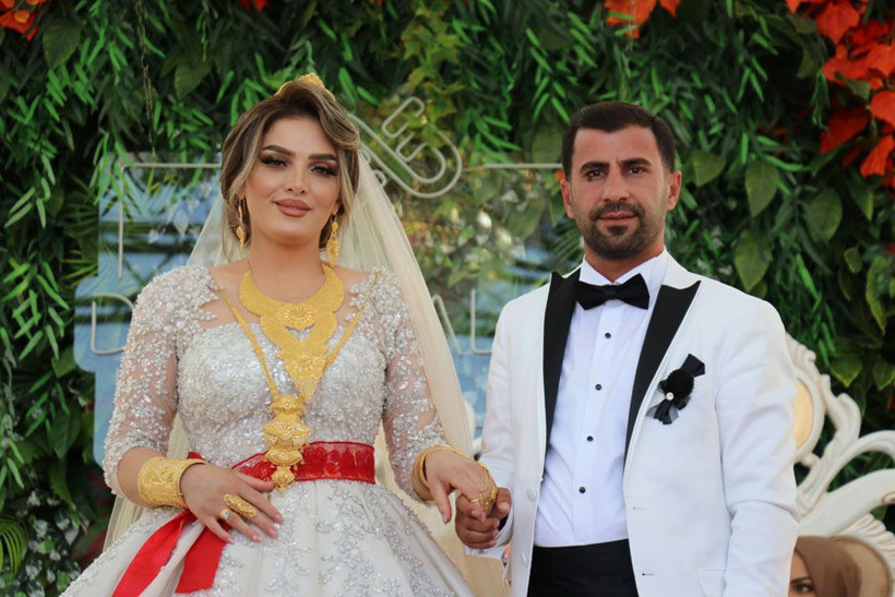 Düğünde takılan paraları 15 kişi saydı 110 küçükbaş hayvan kesildi - Resim: 1