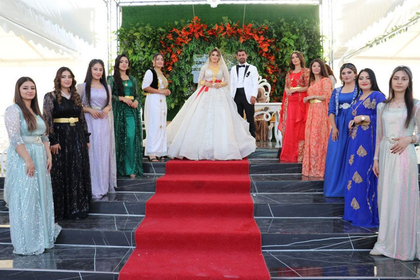 Düğünde takılan paraları 15 kişi saydı 110 küçükbaş hayvan kesildi - Resim: 2