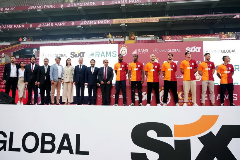 Galatasaray'dan gövde gösterisi: Yıldız isimler imzaları attı! Fenerbahçe'ye olay Ali Cabbar göndermesi... - Resim: 3