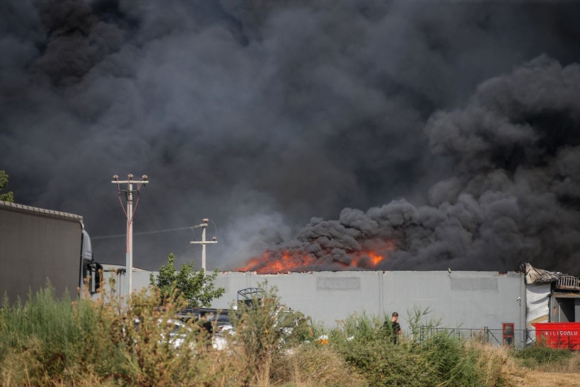 Bursa'da büyük fabrika yangını! 4 fabrika alev topuna döndü! - Resim: 4