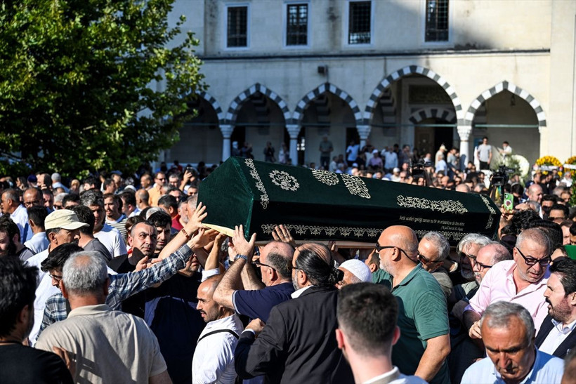 Gazeteci Süleyman Özışık son yolculuğuna uğurlandı! Sevenleri yalnız bırakmadı - Resim: 4