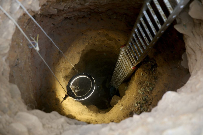 Çaktırmamak için sabah kamp yapmışlar! Altın ararken girdiği çukur sonu oldu - Resim: 1